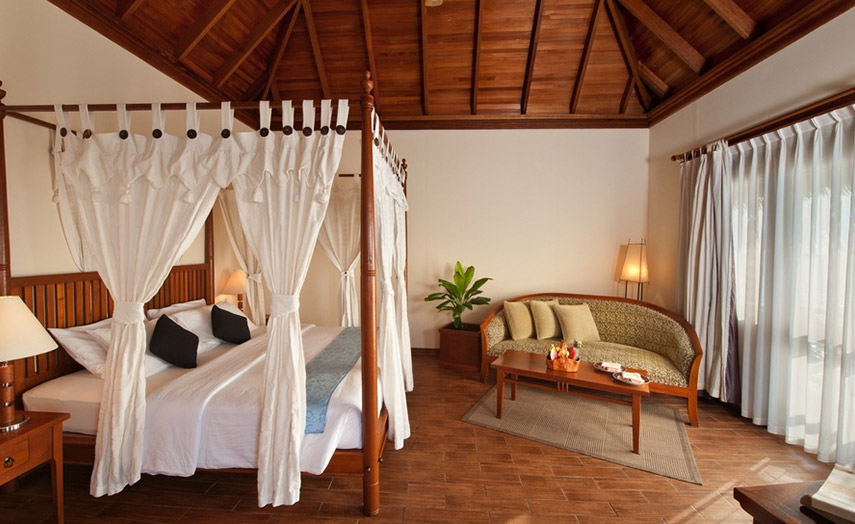 Vilu Reef Beach and Spa Resort