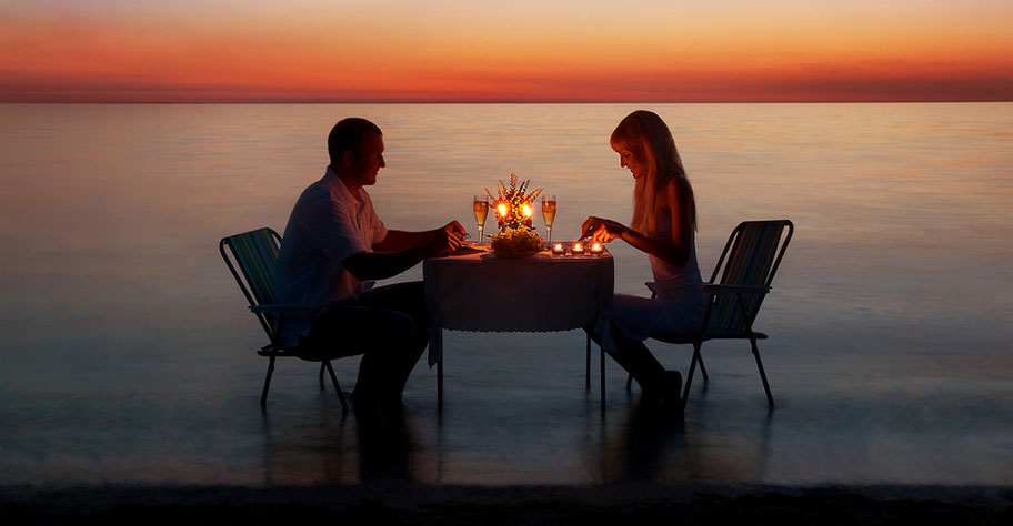malediven-candle-light-dinner